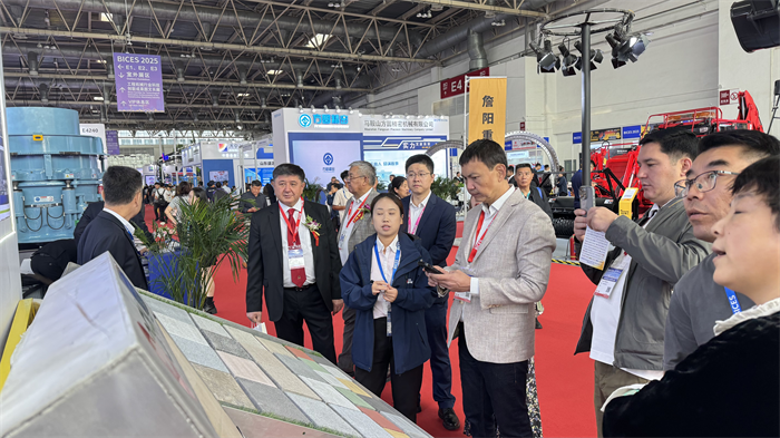 Gylden høstsamling for å snakke om smart produksjon, Quangongs styrke skaper glans