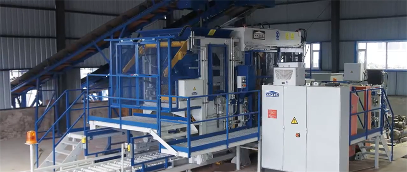 Et helautomatisert flerlags betongsammenlåsende mursteinsproduksjonsprosjekt har blitt lansert i Afrika.