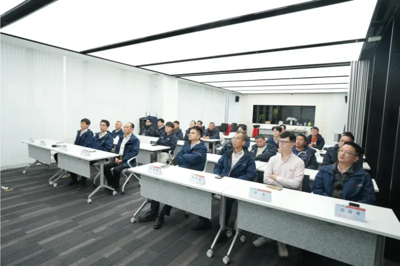 Mobiliseringsmøtet for Quangong Machinery Co., Ltd.s utenlandske mursteinsprosjekt ble avsluttet vellykket.