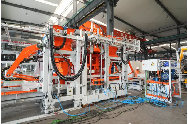 Zenith T12 helautomatisk produksjonslinje for murstein omformer industriens produksjonslandskap.